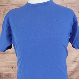 VINTAGE NIKE TONAL SWOOSH CHECK BLUE SHORT SLEEVE FADED T-SHIRT M SILVER TAG Y2K